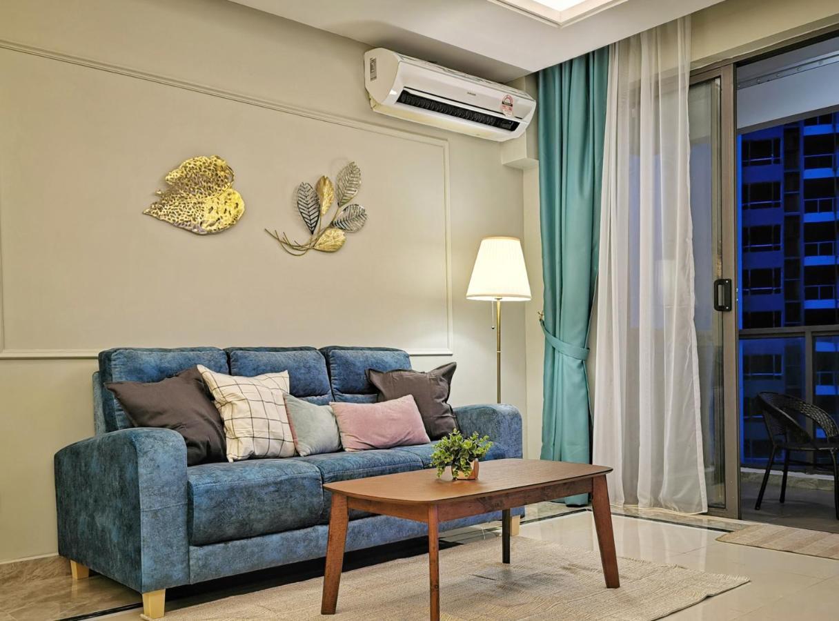 Yussy 2 Bedrooms Condo At R&F Princess Cove Johor Bahru Exterior photo