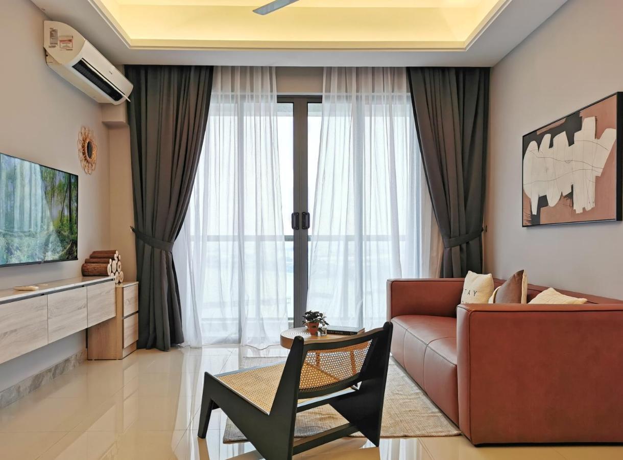 Yussy 2 Bedrooms Condo At R&F Princess Cove Johor Bahru Exterior photo
